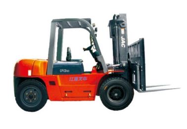 China Empilhadeira diesel de 5 toneladas durável do equipamento de levantamento do armazém com a forquilha deslizante lateral fábrica